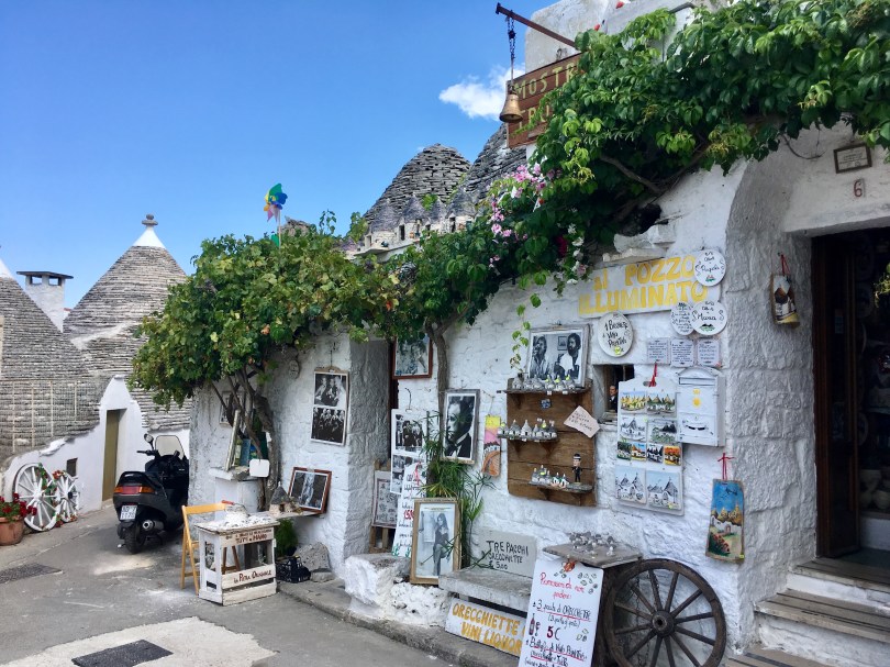 Alberobello, Italy Beautiful places
