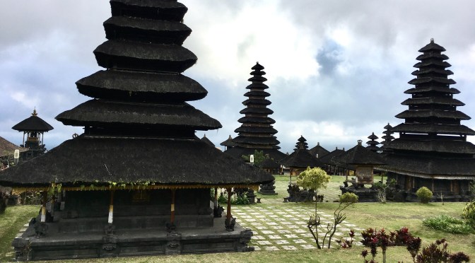 Bali: Temples, monkeys and butterflies
